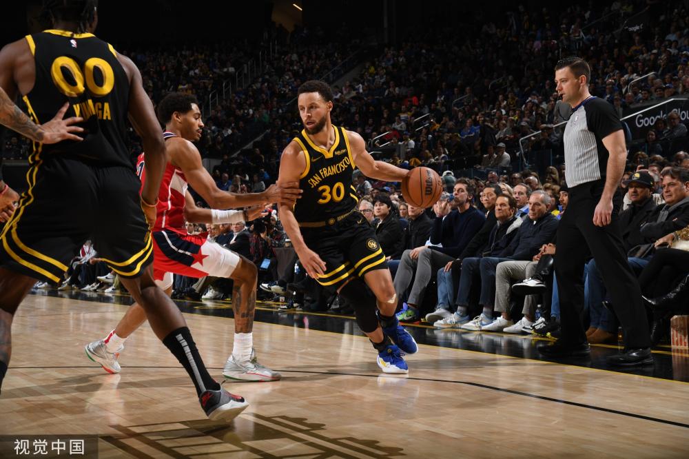 西甲第22輪巴塞羅那2-0加的斯 巴塞7連勝 8分領先皇馬！.